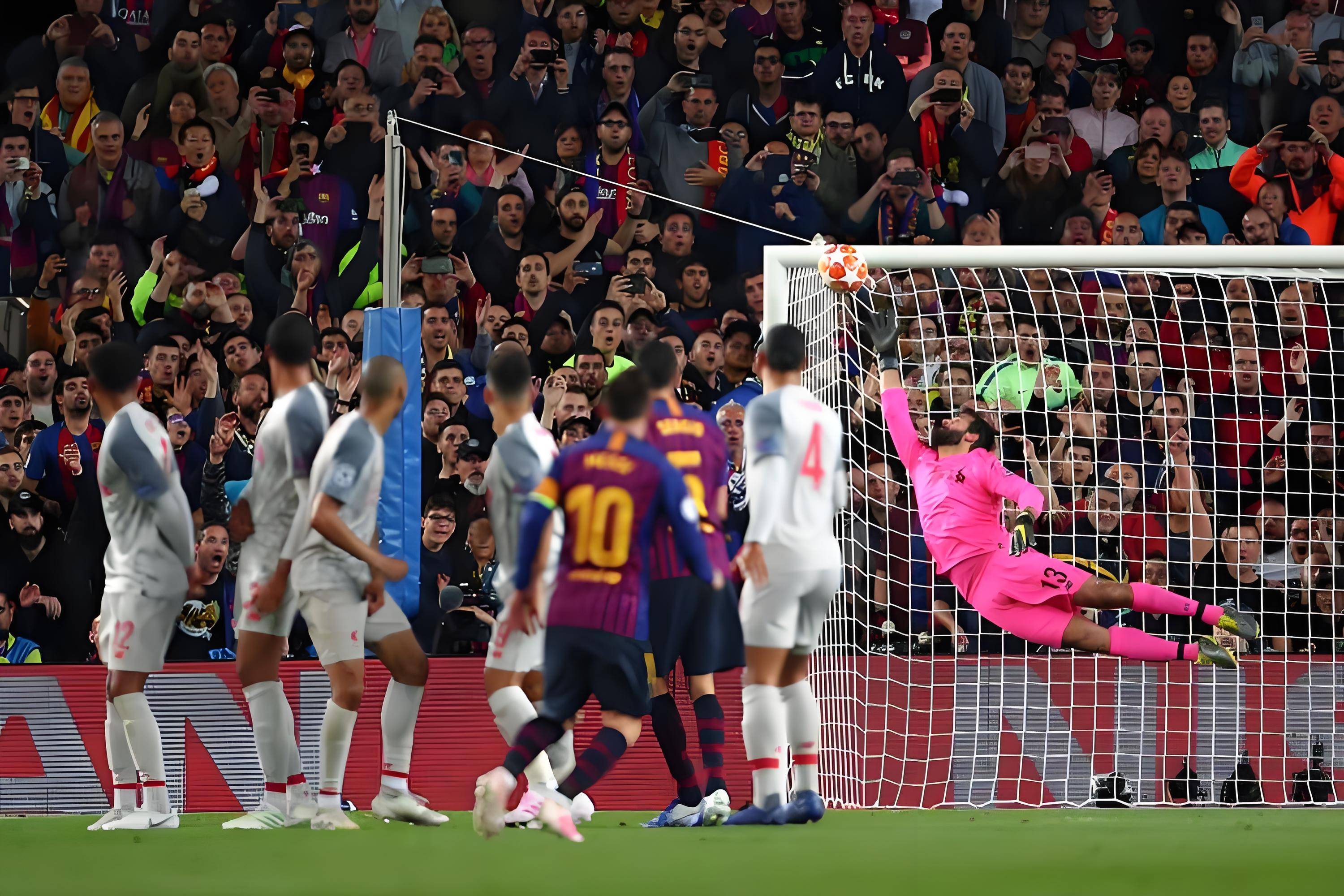 最棒的任意球？范戴克：梅西对利物浦进的那个！