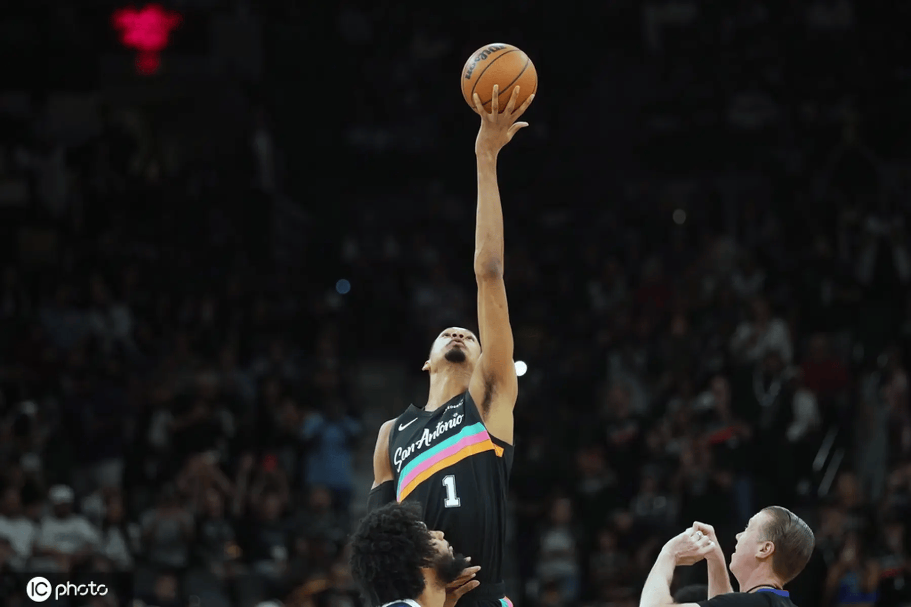 常规赛最后一期MVP榜：SGA升榜首压约基奇 文班跌至第3